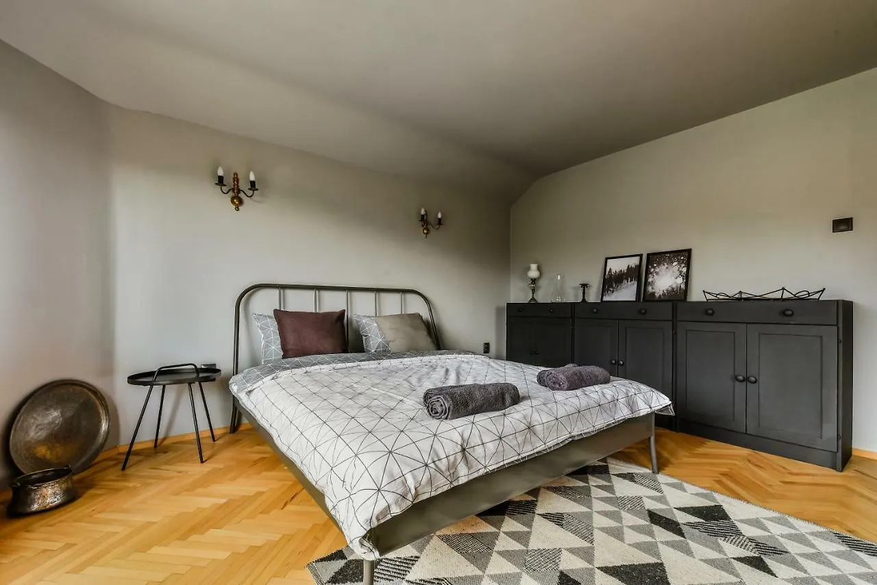 Three Levelled Art Apartment In The Heart Of Sofía